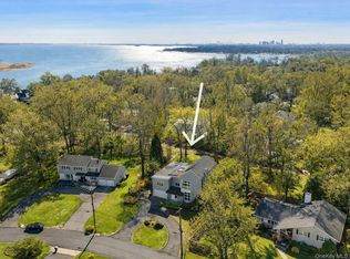 4 Trails End, Rye, NY 10580