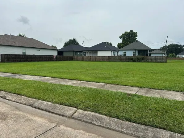 1935 Benjamin St, Arabi, LA 70032