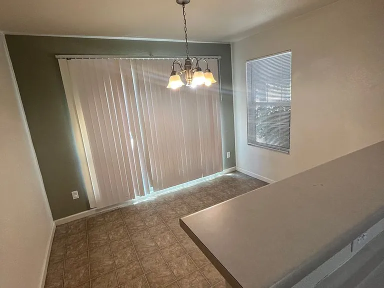 550 Castlerock Ave — Photo 16