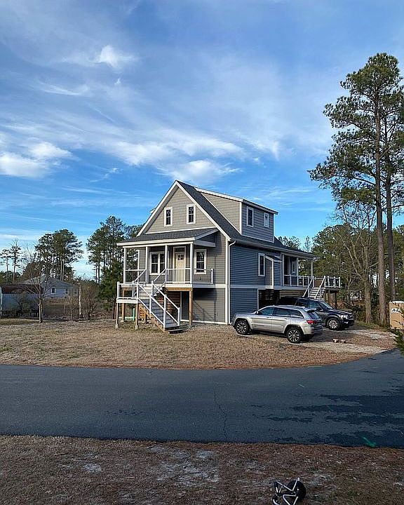 1st image of 18 Burrwood Ct