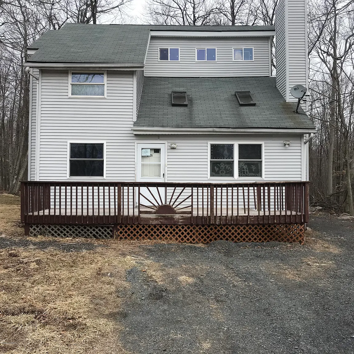 1127 Country Place Dr photo 1