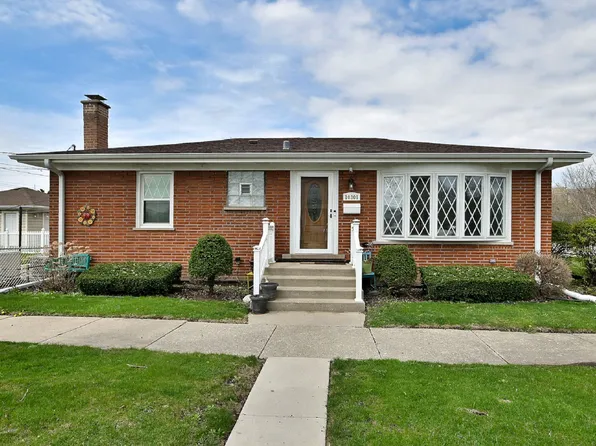 10301 Panoramic Dr, Franklin Park, IL 60131