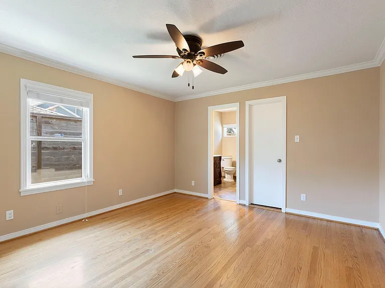 1802 Turnpike Rd — Photo 28