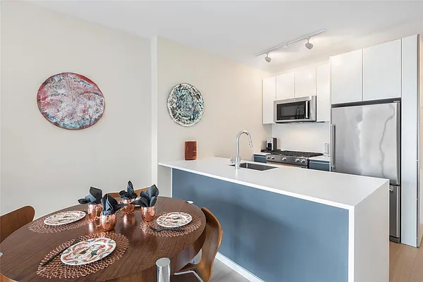 Rented by Corcoran | media 19