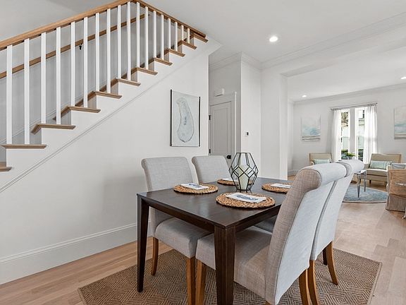 4th image of 68 Washington St #68
