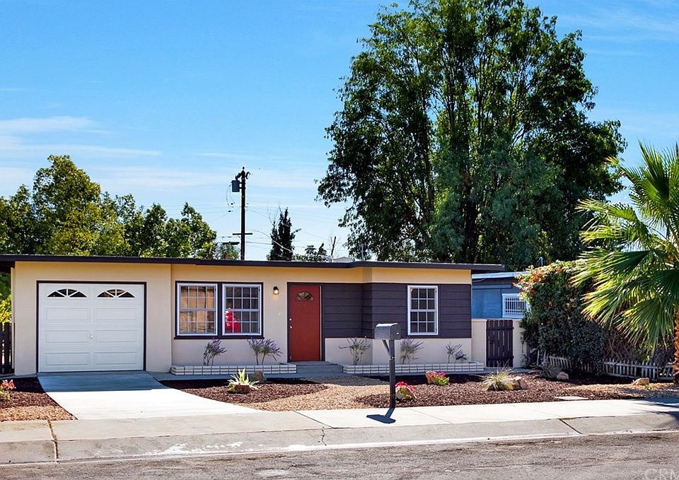 1st image of 122 E De Anza Cir