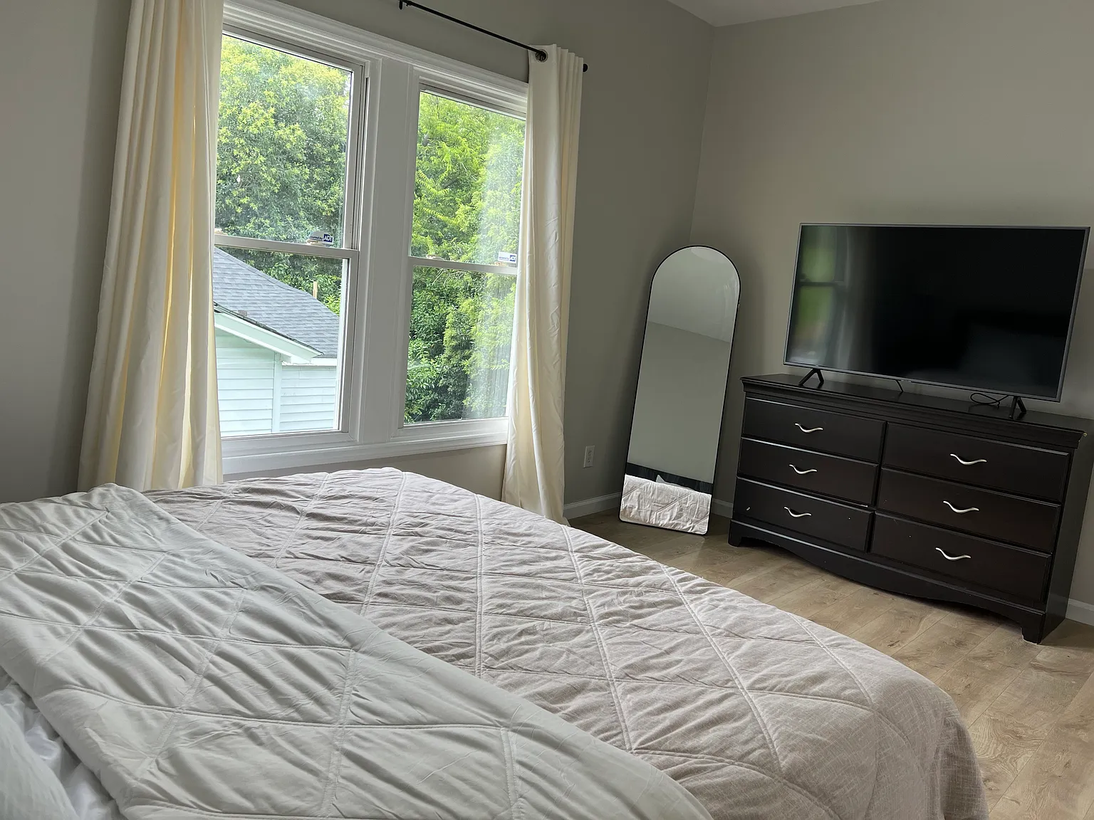 509 Carlton Ave — Photo 3