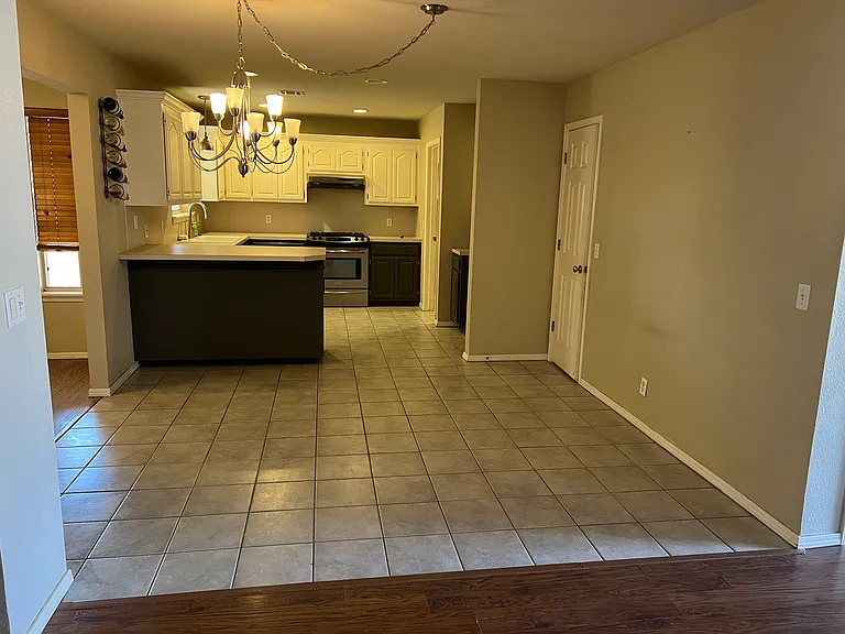 1232 W 115th St S — Photo 13