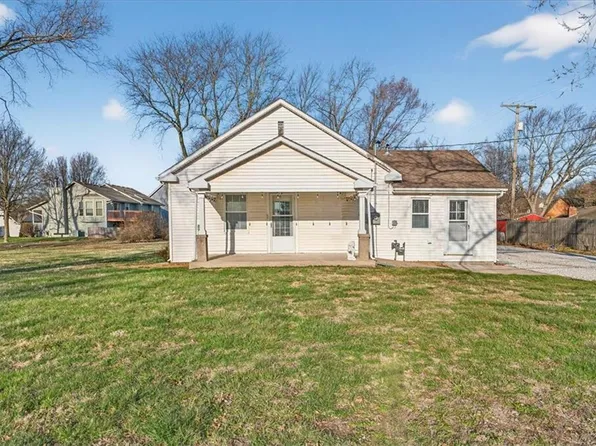 1490 NE Independence Ave, Lees Summit, MO 64086