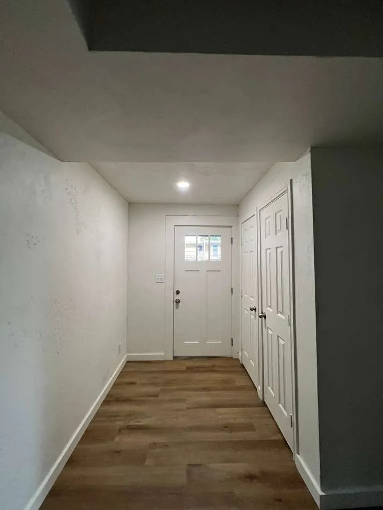 4 bed, 2436 sqft, $1,700 — Photo 2
