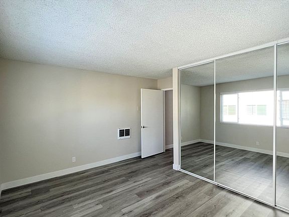 5th image of 425 Coronado Ave APT 108
