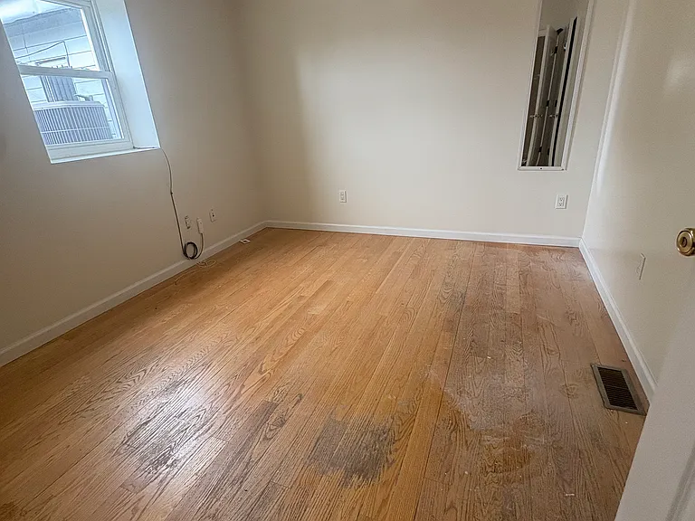 326 Bloomfield Ave #1 — Photo 4