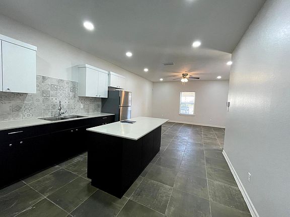 4th image of 3603 S Veterans Blvd #3