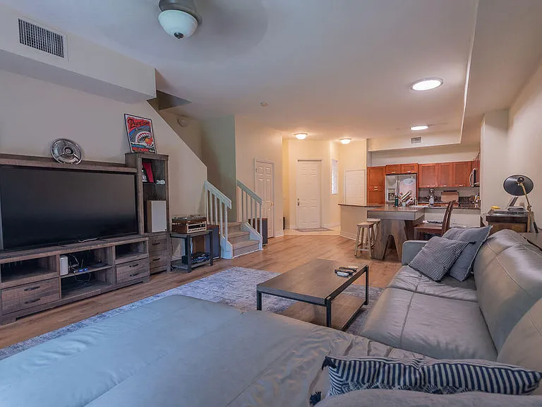 44 SE Sedona Cir #102 — Photo 3