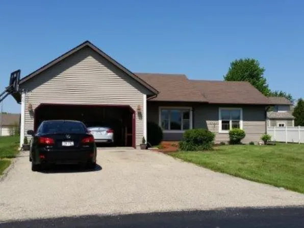 4050 67th Dr, Union Grove, WI 53182