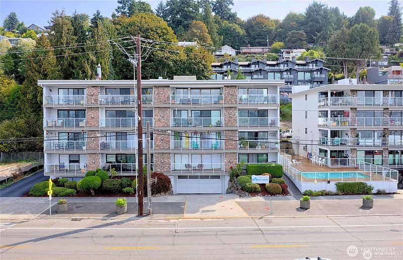 2nd image of 2104 Alki Avenue SW #205