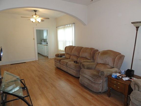 2nd image of 1705 Newton St