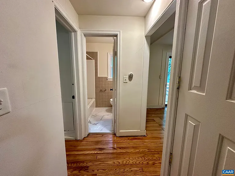 2337 Highland Ave — Photo 10