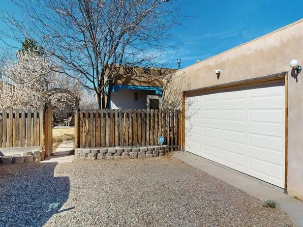 1001 Camino Oraibi, Santa Fe, NM 87505