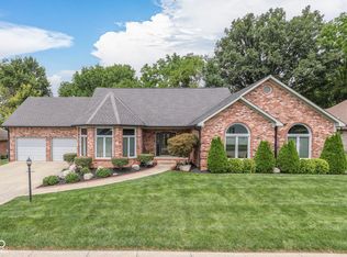 8888 Classic View Dr, Indianapolis, IN 46217