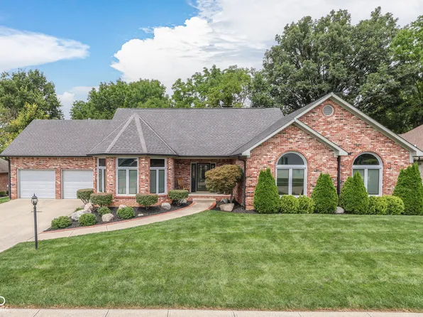 8888 Classic View Dr, Indianapolis, IN 46217