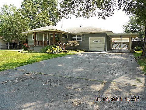 1st image of 1032 Floyd Dr