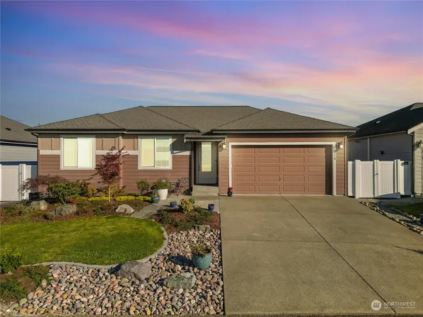 814 Cedar Lane SW, Orting, WA 98360