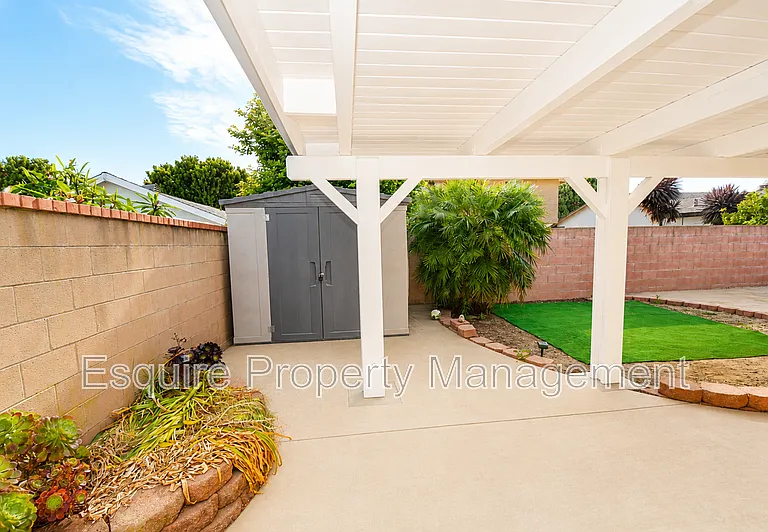 2065 Pamela St — Photo 25