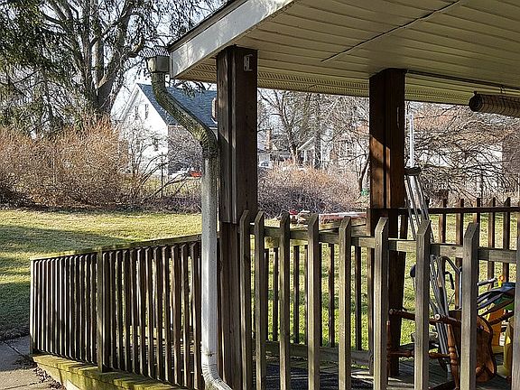 4th image of 22 Wesley Ave
