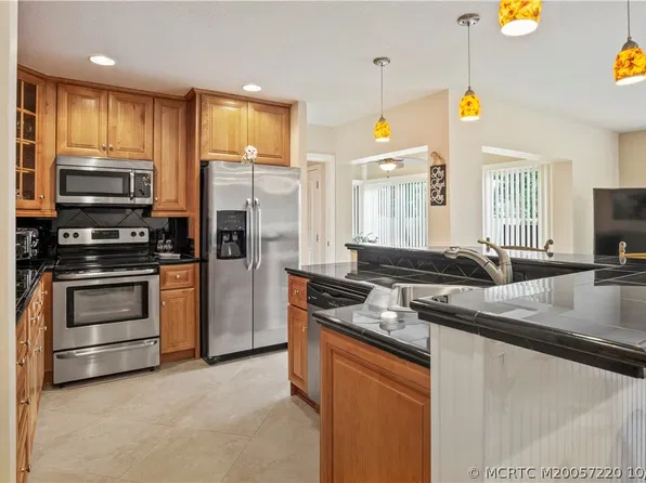 1800 SE Saint Lucie Blvd APT 9-105, Stuart, FL 34996