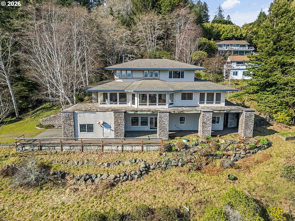 1st image of 1038 Marina Heights Rd