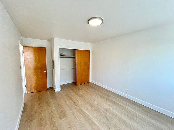 5th image of 1324 Jackson St #31