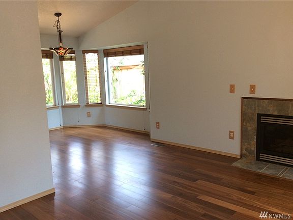 4th image of 7600 39th Ct SE