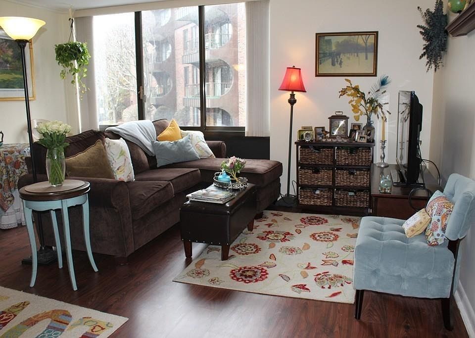 2nd image of 1008 Paradise Rd APT 2A