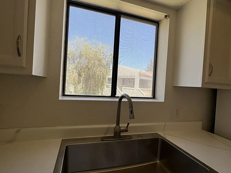 850 S River Dr — Photo 24