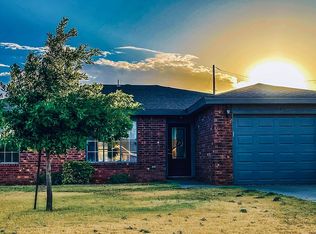 1103 S Walnut St, Idalou, TX 79329