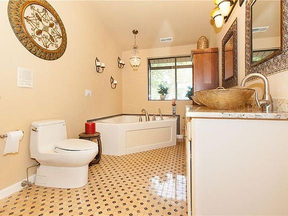 5th image of 200 Cannon St APT 136