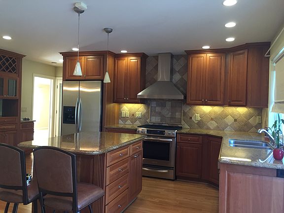 3rd image of 535 Curie Dr
