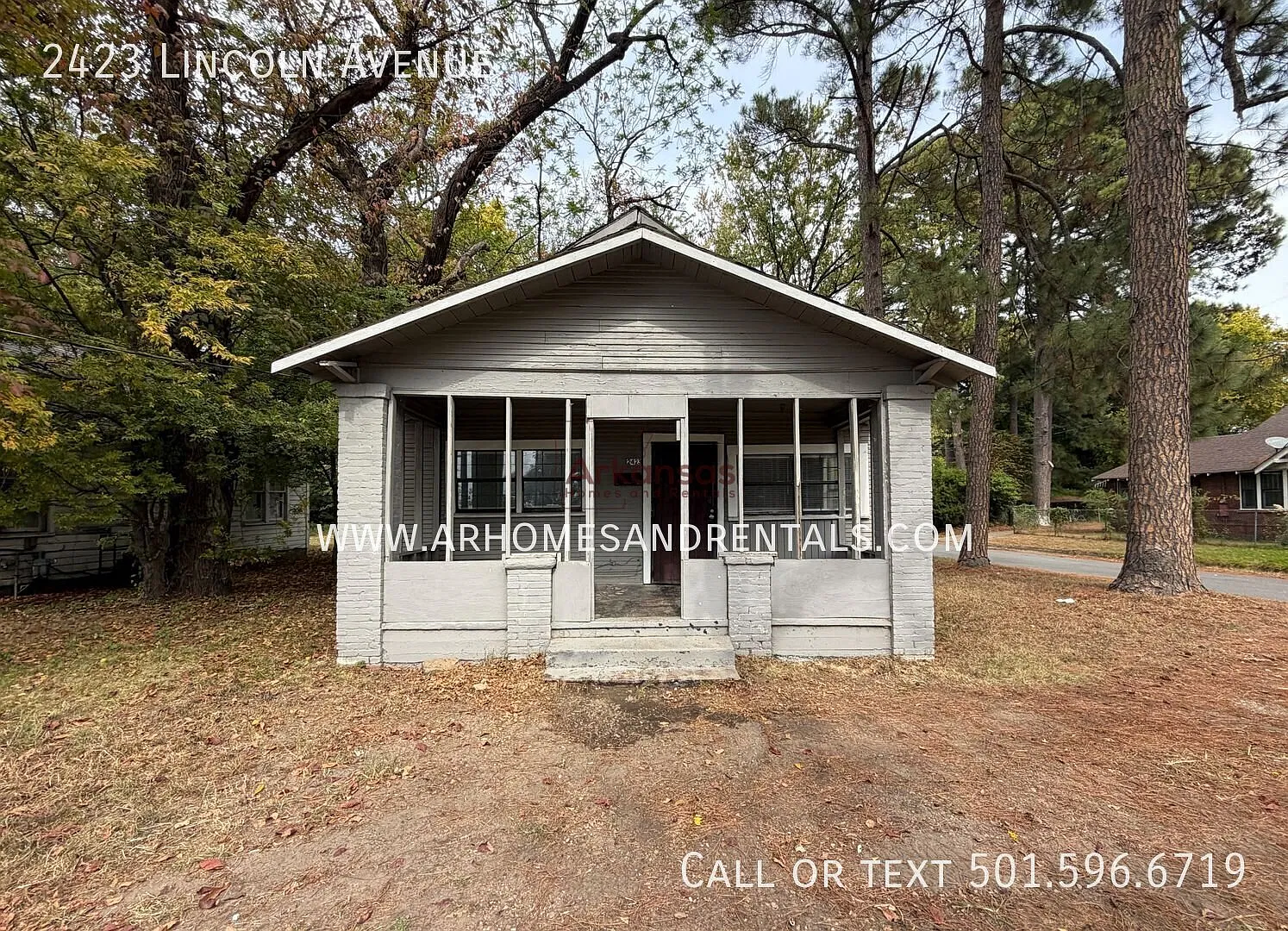 1/2 Off First Month's Rent!! ~ 2423 Lincoln Avenue 2 Bedrooms | 1 Full Bathroom — Photo 1