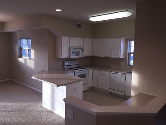 5th image of 3464 Autumn Woods Dr