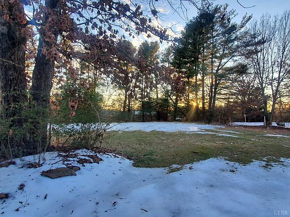 5th image of 275 Homewood Dr