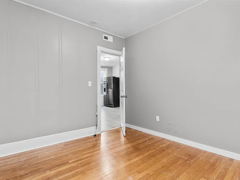 20 Violet St #2 — Photo 15
