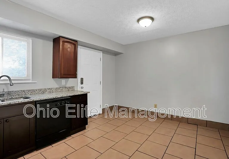 2844 Baughman Ave — Photo 11