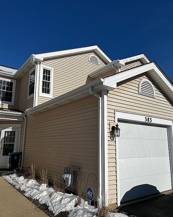 1st image of 383 Fallbrook Ct #383
