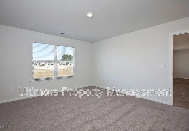 585 Draymore Dr NE — Photo 19