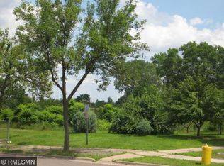 1042 Hague Ave #A, Saint Paul, MN 55104