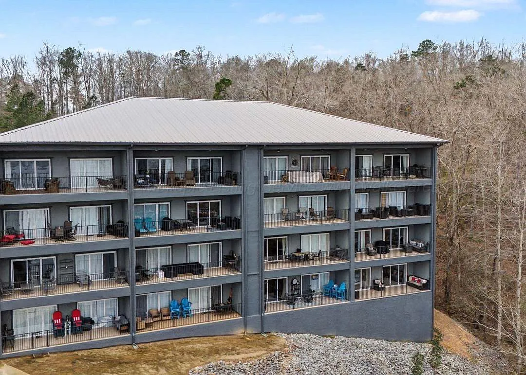 3 bed, 1458 sqft, $3,500 — Photo 2
