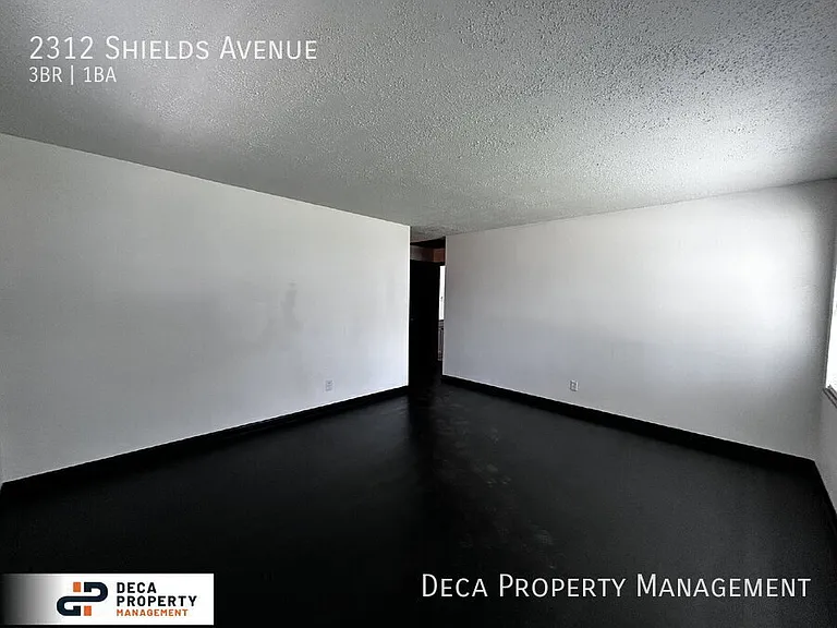2312 Shields Ave — Photo 3