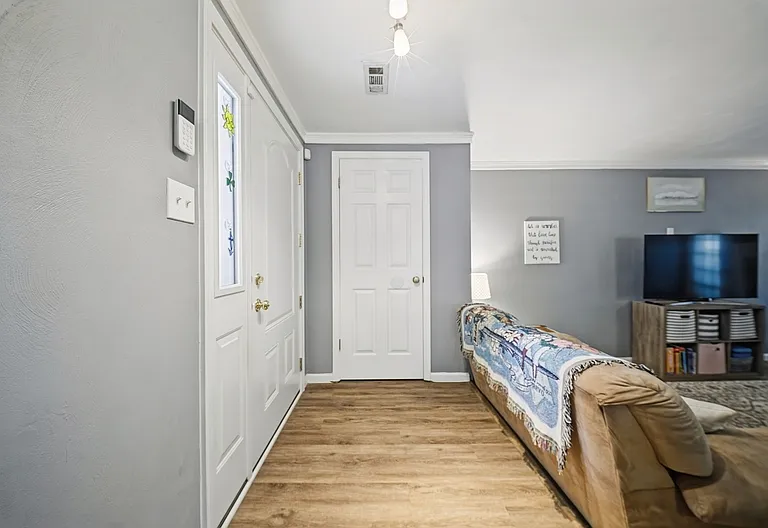 1119 Mill Lake Quarter — Photo 5