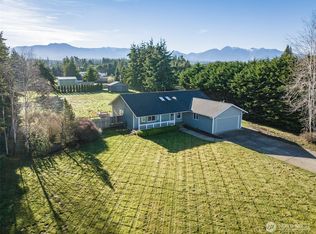 2042 Finn Hall Rd, Port Angeles, WA 98362